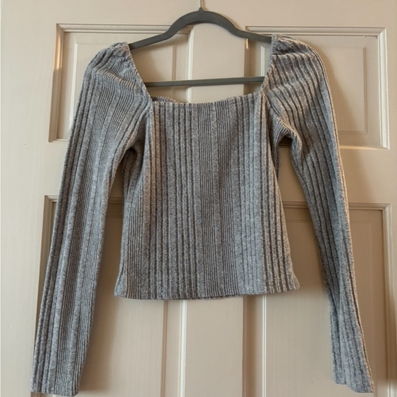 Gray Ribbed Long Sleeve Top - Picture 4 of 4
